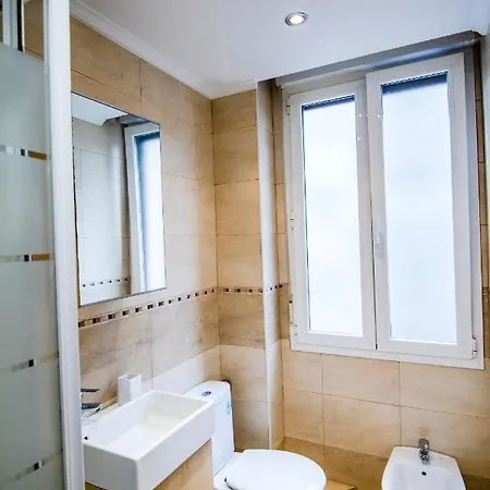 Apartamento Cerca Ayuntamiento Con Aire Acond Y Con Garaje Opcional * Bilbao